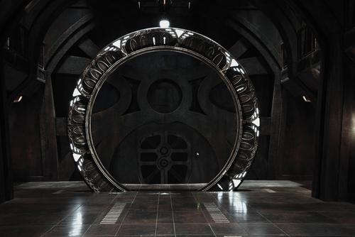 Stargate : Universe - csillagkapu